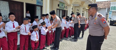 Kapolres Pasuruan Silaturahmi ke Pengasuh Ponpes Cangaan II Bangil
