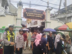 Siang Hari Tetap Dijaga, Patroli Kegiatan Rutin Yang Ditingkatkan Polsek Semampir Berjalan Kondusif