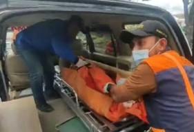 Kecelakaan Motor Tertabrak Truk di Surabaya, Istri Tewas Terlindas Suami Selamat