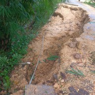Jalur Utama Desa Karangpenang Onjur Lumpuh Akibat Longsor, Warga Desak Pemkab Sampang Segera Bertindak
