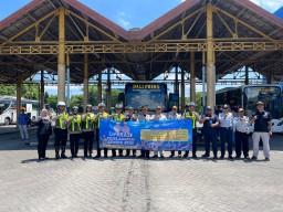 Operasi Keselamatan Semeru 2026, Satlantas Polres Gresik Ramp Check Bus di Terminal Bunder