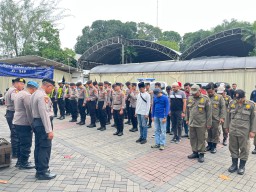 Polres Pelabuhan Tanjungperak Libatkan 209 Personel Beri Layanan Haul ke - 549 Sunan Ampel