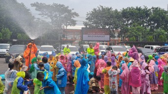 Satlantas Polres Pasuruan Gelar Polsanak, Ajarkan Anak Tertib Lalu Lintas Sejak Dini