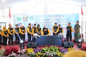 Bupati Subandi Resmikan Double Deck Parkir dan Kamar Operasi Bedah Jantung RSUD R.T. Notopuro
