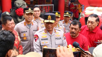 Kapolda Jatim Tinjau Klenteng Eng An Kiong di Kota Malang Tegaskan Komitmen Jogo Jawa Timur Saat Imlek 2026