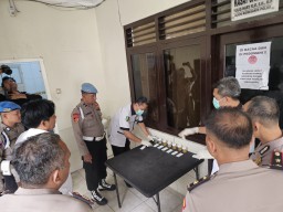 Mendadak! Polres Madiun Gelar Test Urine Bagi PJU dan Kapolsek, Wujudkan Zero Narkoba