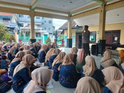 Safari Ramadan, Polisi Ingatkan Bahaya Narkoba hingga Pinjol Ilegal ke Kader Posyandu