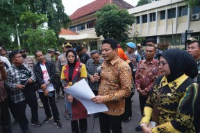 Temui Aksi Mahasiswa, Bupati Sidoarjo Sampaikan Sejumlah Program Strategis