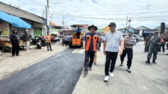 Tingkatkan Kenyamanan Warga, H.Subandi Kebut Perbaikan Jalan di Tulangan, Candi dan Porong