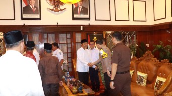 Kapolres Nganjuk Pastikan Pengamanan Maksimal Saat Kunjungan Menteri Sosial di Pendopo