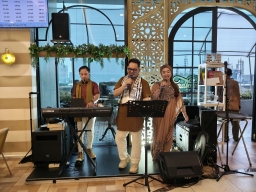 Buka Puasa Hari Ketiga di Leedon Hotel, GM Tatok Hariyanto Hadirkan Menu Spesial dan Suasana Penuh Keakraban