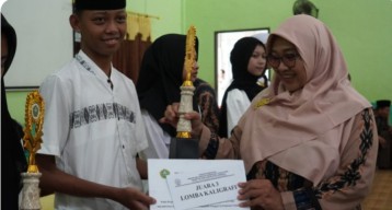 Arya Honest Saputra Siswa SMKN 3 Jombang Sukses Raih Juara 3 Lomba Kaligrafi Peskiram 2026