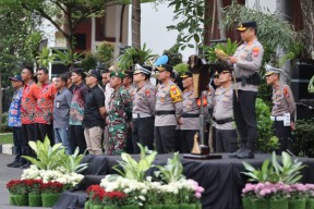Apel Operasi Ketupat 2026 di Surabaya, 161 Ribu Personel Gabungan Siap Amankan Mudik Lebaran