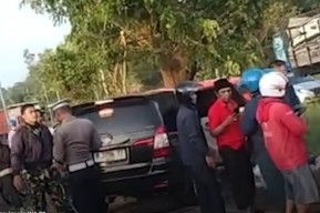 Mobil Travel Seruduk Pohon di Akses Suramadu, 1 Kritis dan 6 Luka Berat