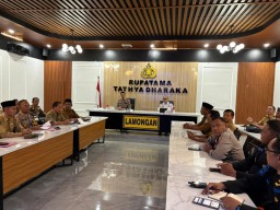 Polres Lamongan Atensi Perlintasan Kereta Api Sebidang Jelang Operasi Ketupat Semeru 2026