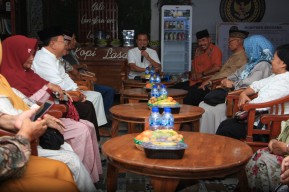 Jaga Ikatan Keluarga Besar Pemasyarakatan, Kalapas I Madiun Ajak Purna Tugas Pegawai Buka Bersama