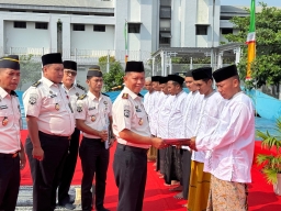 Lapas Narkotika Pamekasan Gelar Sholat Idul Fitri 1447 H dan Serahkan Remisi Khusus kepada Ratusan Warga Binaan