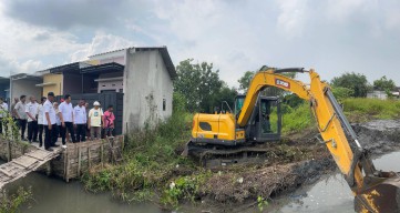 Saluran Irigasi di Wonoayu menyempit jadi 1,5 Meter, Bupati Sidoarjo Perintahkan Segera Normalisasi