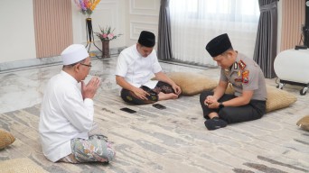Silaturahmi ke Ponpes Alhidayah Asshomadiyah , Kapolres Pasuruan Tekankan Kolaborasi Jaga Keamanan