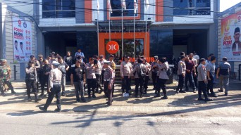 Pengamanan Aksi Unjuk Rasa Disiapkan Oleh Polsek Rungkut Surabaya Melibatkan Aparat Gabungan