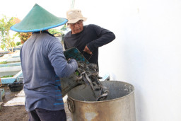 Produktif dan Mandiri, Panen Lele Rutin WBP Lapas I Madiun Topang Kebutuhan Dapur