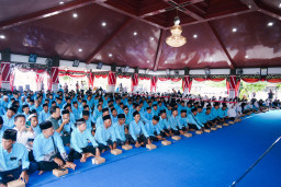 Sekdakab Sampang Bekali 618 Calon Jemaah Haji 2026 di Pendopo Kabupaten