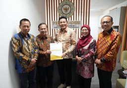 Sidoarjo Dapat Dukungan Revitalisasi Pendidikan hingga Penempatan Tenaga  Kerja Migran dari Perpukadesi