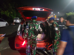 Tim SFQR Lanal Batuporon Gagalkan Peredaran Rokok Ilegal di Bangkalan