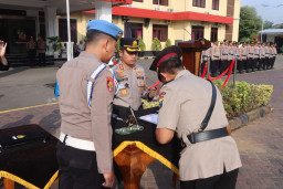 Kapolres Pimpin Sertijab PJU Dan Kapolsek Jajaran : Tingkatkan Pelayanan Publik Humanis Dan Responsif