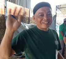 Maknai Idul Adha Tahun Ini  Majelis Ta'lim Al Ikhlas Dan Al Ikhlas Annur Menggelar Qurban Bersama