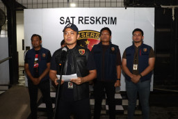 Polres Pelabuhan Tanjungperak Hadiahi Timah Panas Pelaku Jambret yang Sasar Wisatawan di Surabaya