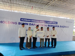 Berdayakan Desa, Holding Danareksa Donasikan Belasan Sapi dan Kambing Kurban di Surabaya