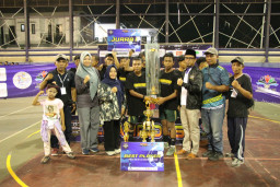 SMPN 3 Sampang Sabet Juara 1 Hardiknas Futsal Festival 2026, Dominasi Total di Bawah Arahan Drs. Teguh Suparyanto