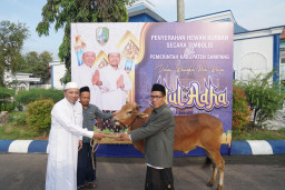 Peringati Iduladha 1447 H, Pemkab Sampang Gelar Salat Id dan Penyerahan Hewan Kurban