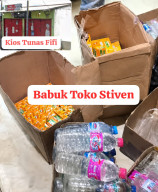 Toko Stiven Digerebek, Kios Vivi Jadi Sorotan: Mengapa Kios Vivi Tak Tersentuh?