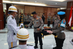 Jelang Hari Bhayangkara ke - 80 Polda Jatim Gelar Upacara Pemuliaan Nilai Luhur Tribrata