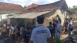 Tebar Manfaat di Tengah Masyarakat, Lapas Narkotika Pamekasan Gelar Program Bedah Rumah