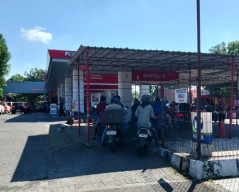Antisipasi Antrean Pembeli Bio Solar di SPBU, Satlantas Polrestabes Surabaya Patroli Rutin Tiap 1 Jam