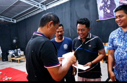 Lomba Domino HUT Bhayangkara ke-80 Polres Sampang: Pasangan H. Hasan dan Agus Keluar Sebagai Juara 1