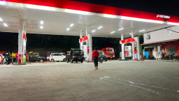 Antrean Truk dan Panther Diduga Modifikasi Padati SPBU 73.956.04 Warembungan, Pengawasan Solar Subsidi Dipertanyakan