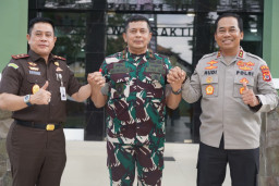Danrem 161/Wira Sakti, Kapolda NTT, dan Kajati NTT Perkuat Sinergi Lewat Coffee Morning di Makorem
