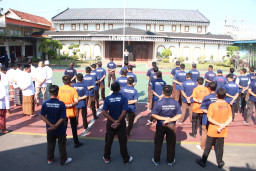 Tumbuhkan Kedisiplinan sebagai Fondasi Pembinaan, Kasi BimKemasy Ajak Warga Binaan Jadikan Disiplin sebagai Budaya