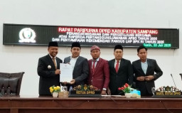 DPRD dan Pemkab Sampang Sahkan Raperda Pertanggungjawaban APBD TA 2025