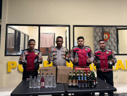 Patroli Sat Samapta Polresta Sumenep Amankan Puluhan Botol Minuman Keras Ilegal