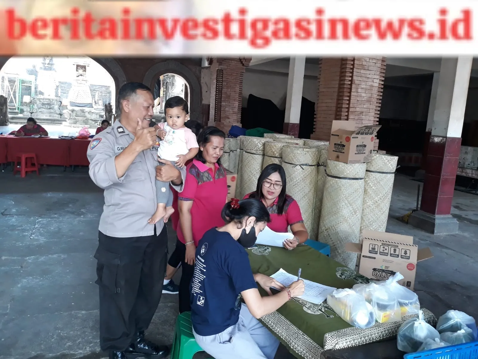 Melalui Program Minggu Kasih, Bhabinkamtibmas Polsek Denpasar Barat Sambangi Warga