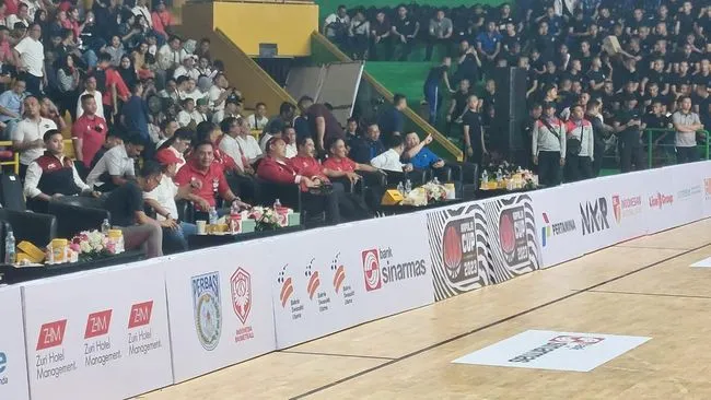 Wakapolri dan Menpora Hadiri Penutupan Kapolri Cup Basketball Tournament 2023