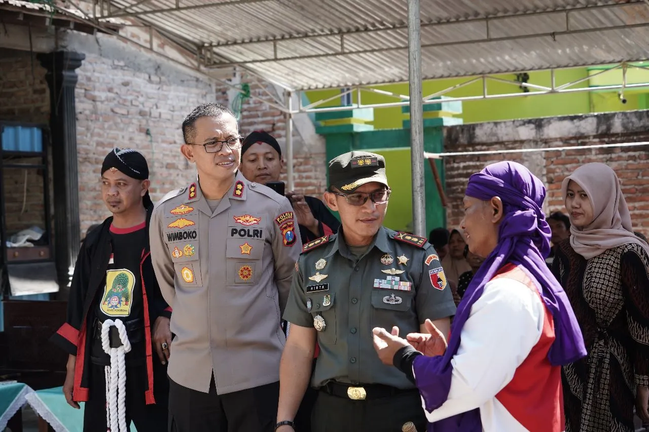 Kapolres Ponorogo Apresiasi Perguruan Pencak Silat Cuyusika Bangau Putih Bongkar Tugu