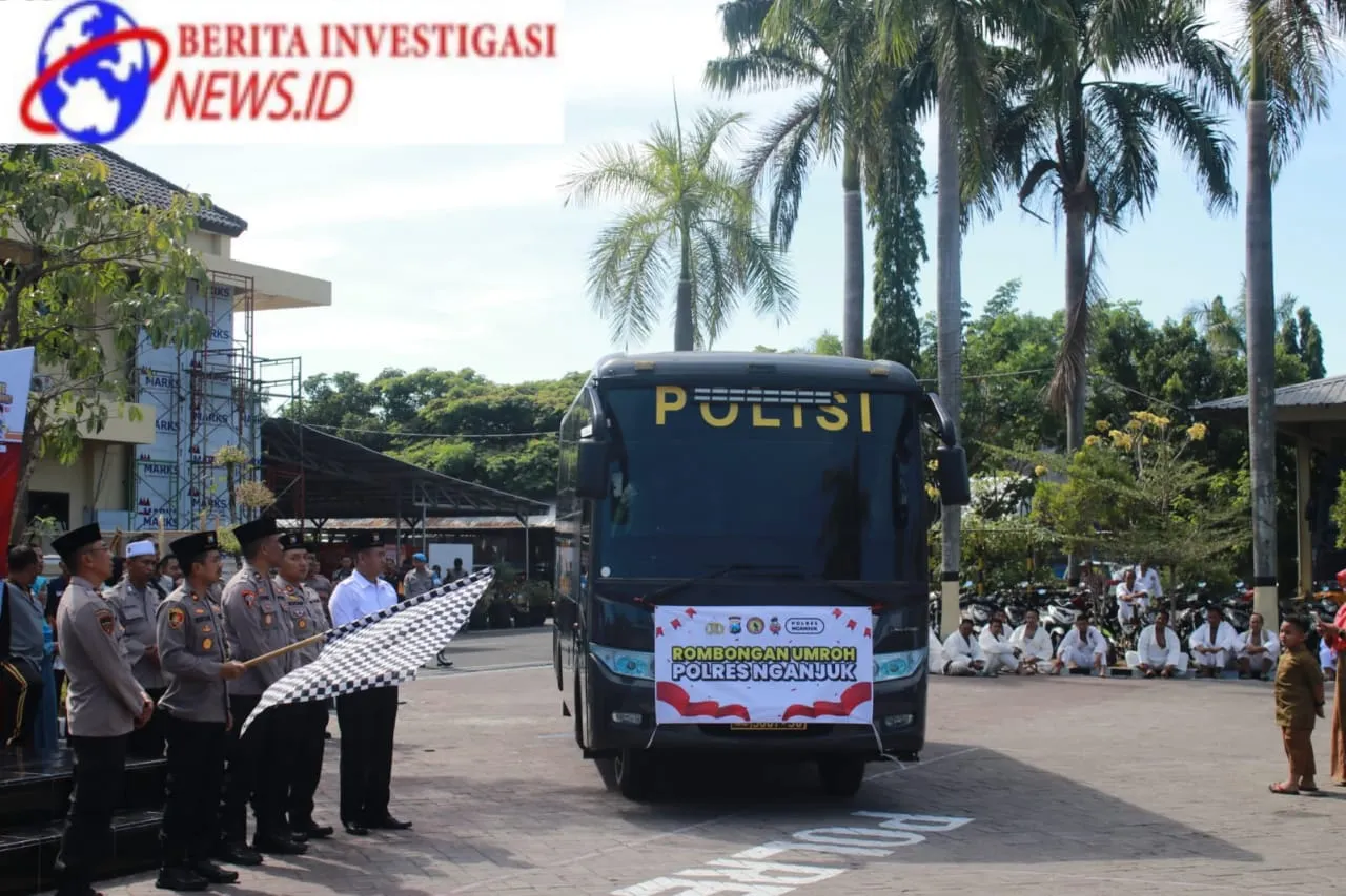 Polres Nganjuk Berangkatkan Rombongan 6 Anggotanya Melaksanakan Umroh ke Tanah Suci