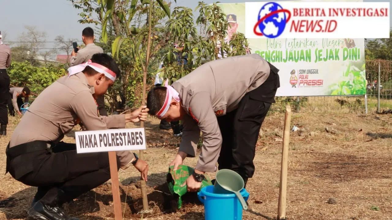 Aksi Tanam Pohon Serentak Dalam Rangka HUT RI ke - 78 digelar Polrestabes