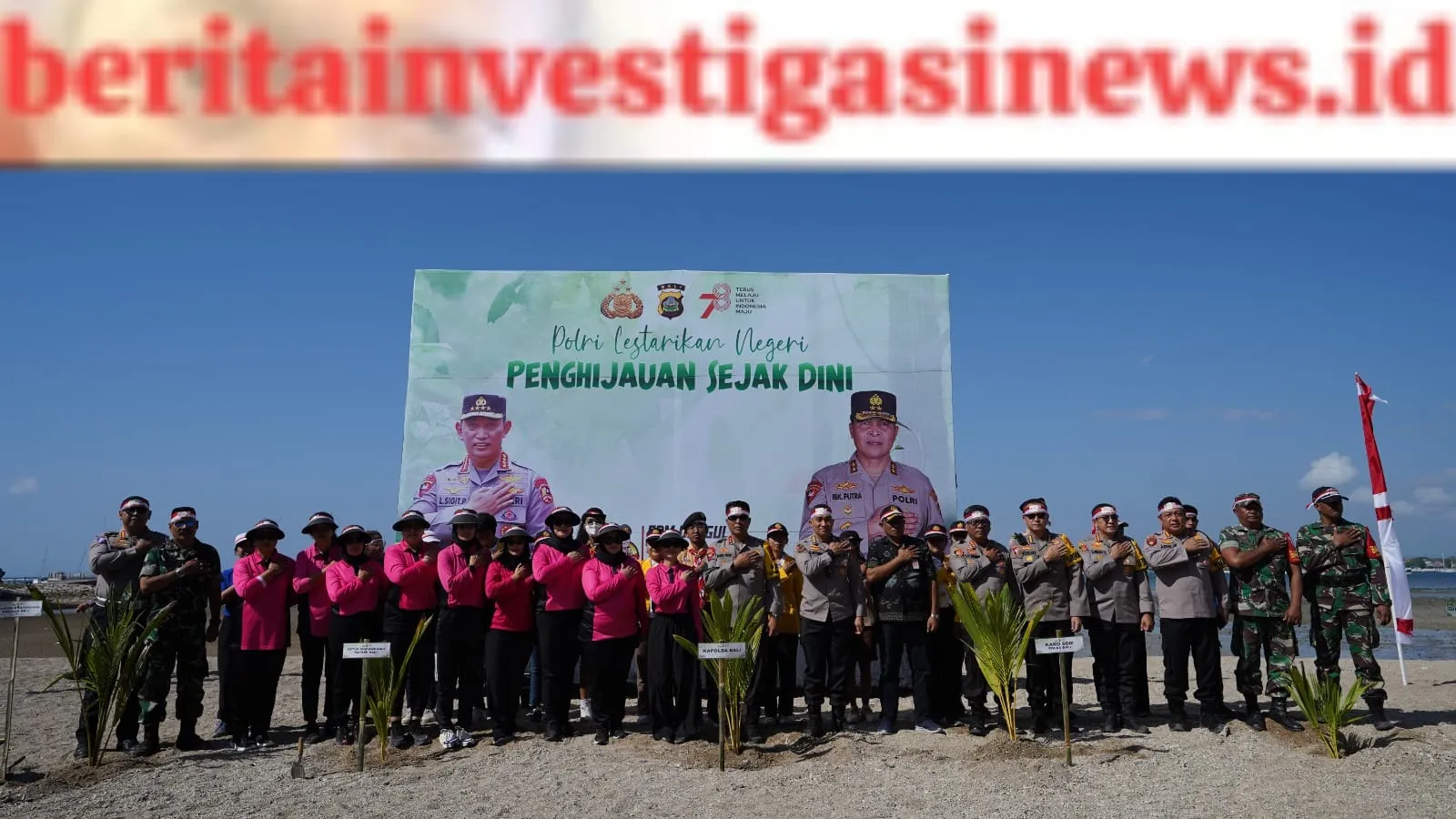 Kapolda Bali Bersama Bhayangkari Tanam Pohon di Pantai Sanur